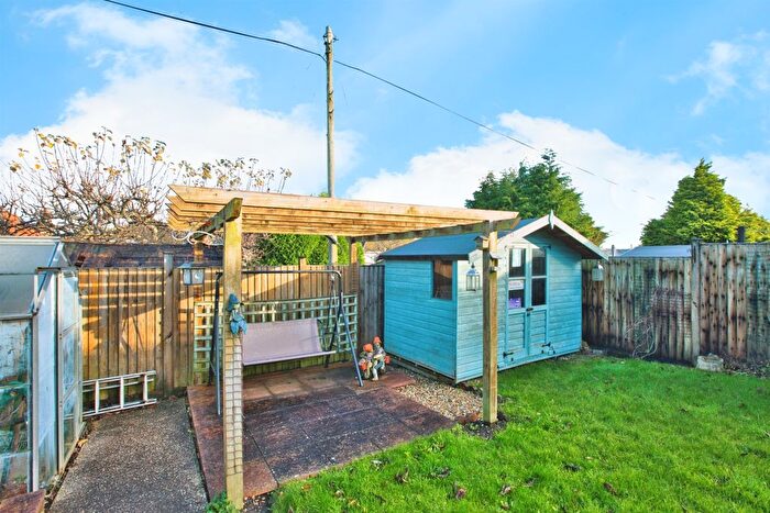 2 Bedroom Semi-Detached Bungalow For Sale In Thomson Drive, Crewkerne, TA18