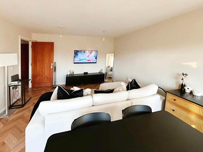 1 Bedroom Flat For Sale In Pipkin Close, Pontprennau, Cardiff, CF23