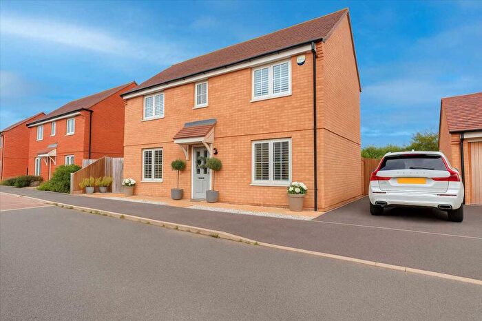 3 Bedroom Detached House For Sale In Barn Owl Road, Kirby Cross, CO13