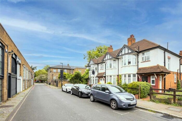 1 Bedroom Flat To Rent In Warlters Road, Holloway, London, N7