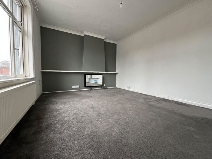 2 Bedroom Flat To Rent In Charminster Road, Bournemouth, BH8