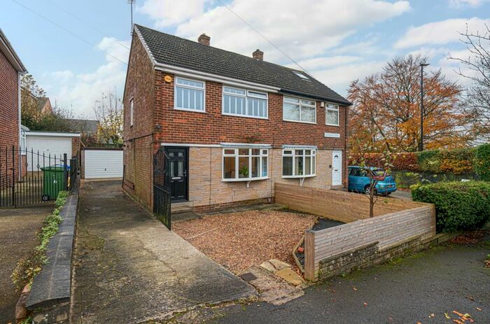 3 Bedroom Semi-Detached House To Rent In Ashfield Close, Sheffield, S12