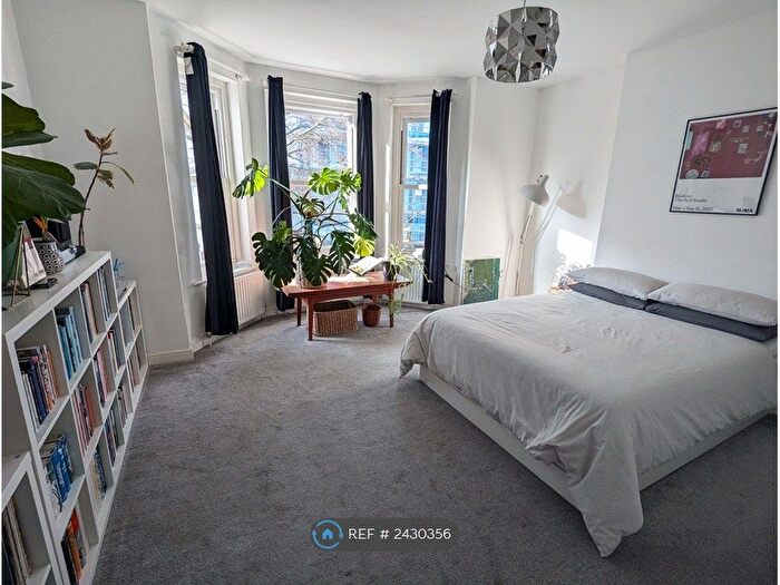 2 Bedroom Flat To Rent In Carlton Mansions, London, N16