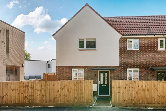 2 Bedroom End Of Terrace House To Rent In Cavalry Crescent Windsor, SL4