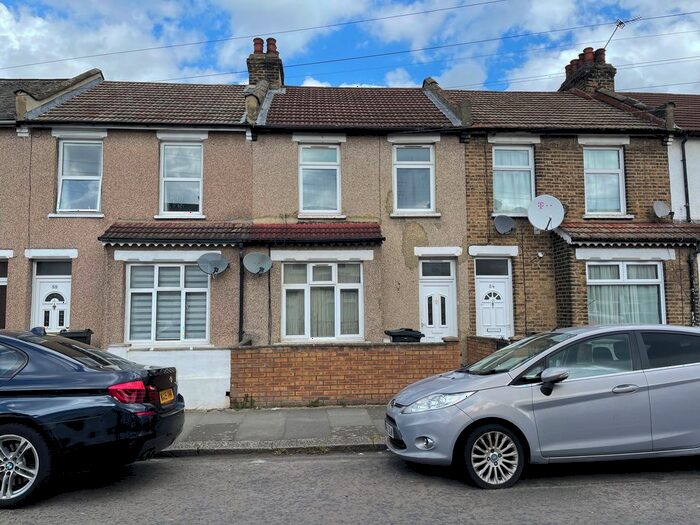 3 Bedroom Terraced House To Rent In Roman Road, Ilford, IG1