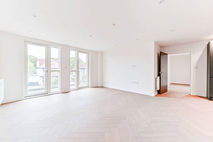 2 Bedroom Flat To Rent In Norbury Avenue, Norbury, London, SW16