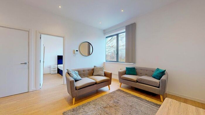 1 Bedroom Flat To Rent In Riverbank Way, Brentford, TW8