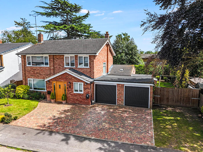 4 Bedroom Detached House For Sale In Smithers Drive, Great Baddow, Chelmsford, CM2
