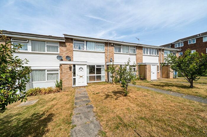 3 Bedroom Terraced House For Sale In Danehill Walk, Sidcup, DA14