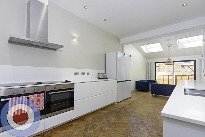 10 Bedroom Terraced House To Rent In Talbot Road Fallowfield, M14