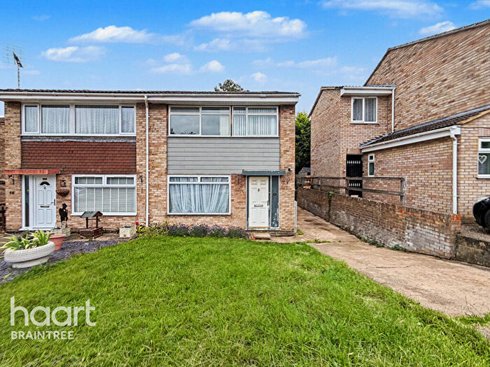 3 Bedroom Semi-Detached House For Sale In Vernon Way, Braintree, CM7