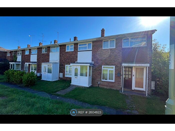 3 Bedroom Terraced House To Rent In Bowyer Close, Basingstoke, RG21