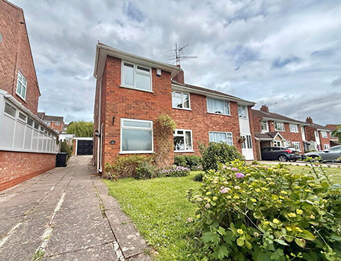 3 Bedroom Semi-Detached House For Sale In Keats Close, The Straits, Lower Gornal, DY3