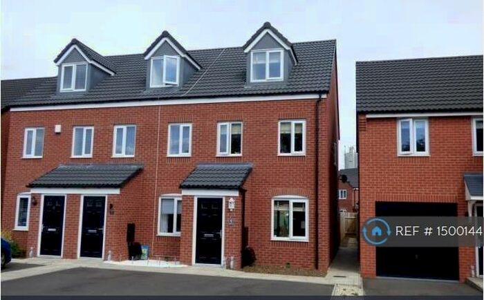 3 Bedroom Semi-Detached House To Rent In Adkin Close, Burton-On-Trent, DE14