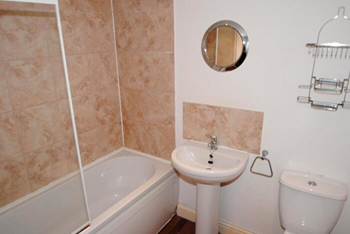 1 Bedroom Property To Rent In Victoria Avenue, Southend-On-Sea, Essex, SS2