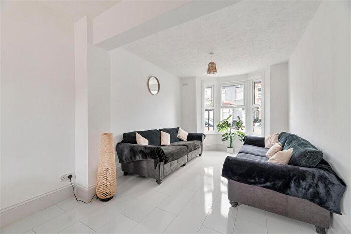 3 Bedroom Terraced House For Sale In Elsham Road, Leytonstone, E11