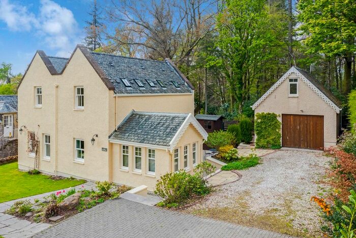 3 Bedroom Detached House For Sale In Boturich, Balloch, West Dunbartonshire, G83