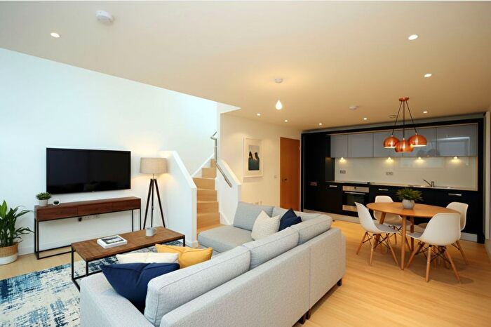 2 Bedroom Flat For Sale In Kingsland Road, E8