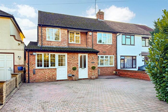4 Bedroom Semi Detached House For Sale In St. Albans Road West, Ellenbrook, Hatfield, Herts, AL10