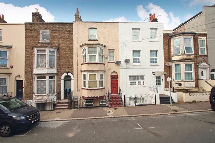 1 Bedroom Flat To Rent In Hardres Street, Ramsgate, CT11