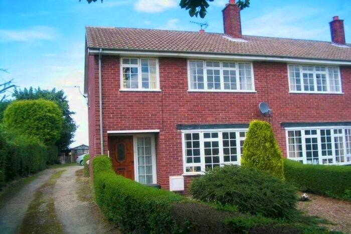 3 Bedroom Semi-Detached House To Rent In Back Lane, Hambleton, Selby, YO8