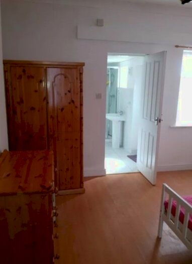 1 Bedroom Flat To Rent In Roslin Street, Manchester, M11