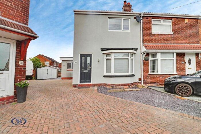 3 Bedroom House To Rent In Stoneley Avenue, Crewe, CW1