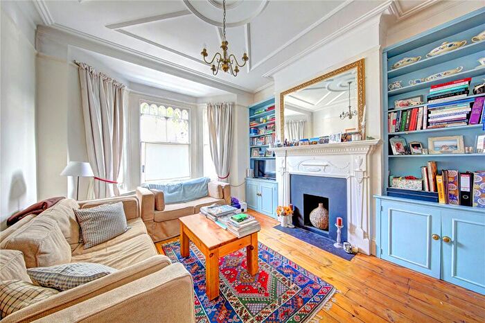 1 Bedroom Apartment To Rent In Bowood Road, SW11