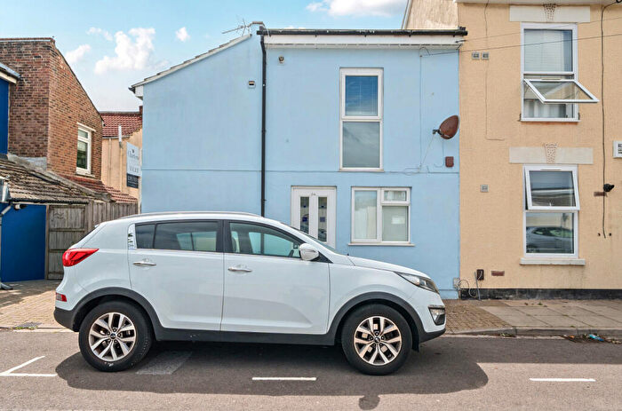 2 Bedroom End Of Terrace House To Rent In Cleveland Road, Southsea, Hampshire, PO5