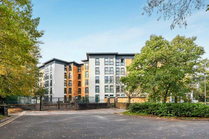 2 Bedroom Apartment To Rent In Mount Lane, Bracknell, RG12