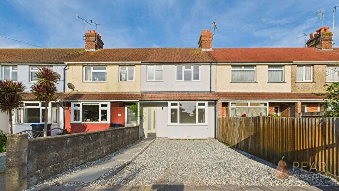 3 Bedroom Terraced House For Sale In Dominion Road, Worthing, BN14