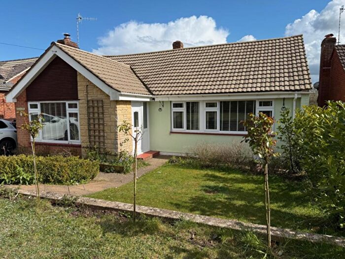 3 Bedroom Bungalow For Sale In Tidworth Road, Porton, Salisbury, SP4