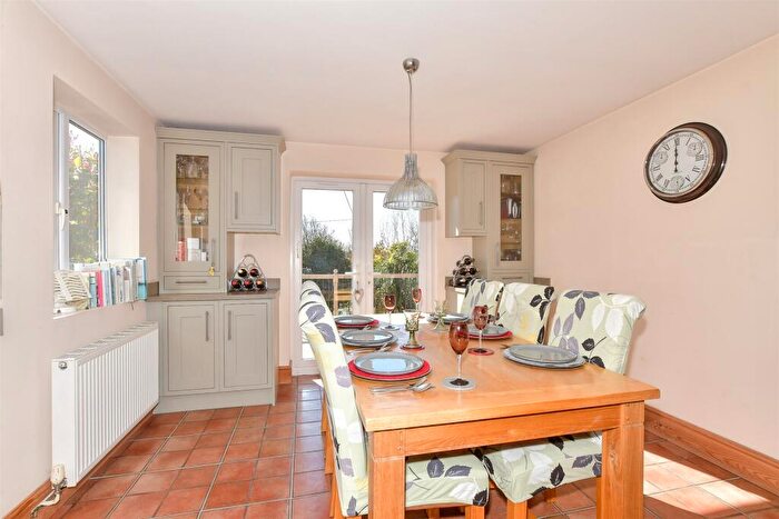 3 Bedroom Detached House For Sale In Dover Road, Barham, Canterbury, Kent, CT4