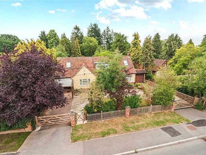 3 Bedroom Detached House For Sale In The Pitons, Tilehouse Lane, Denham, UB9