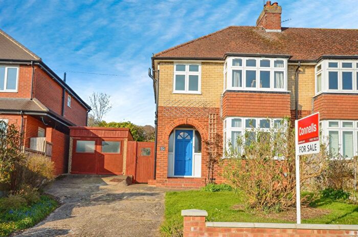 3 Bedroom Semi-Detached House For Sale In Lower Luton Road, Wheathampstead, St. Albans, AL4