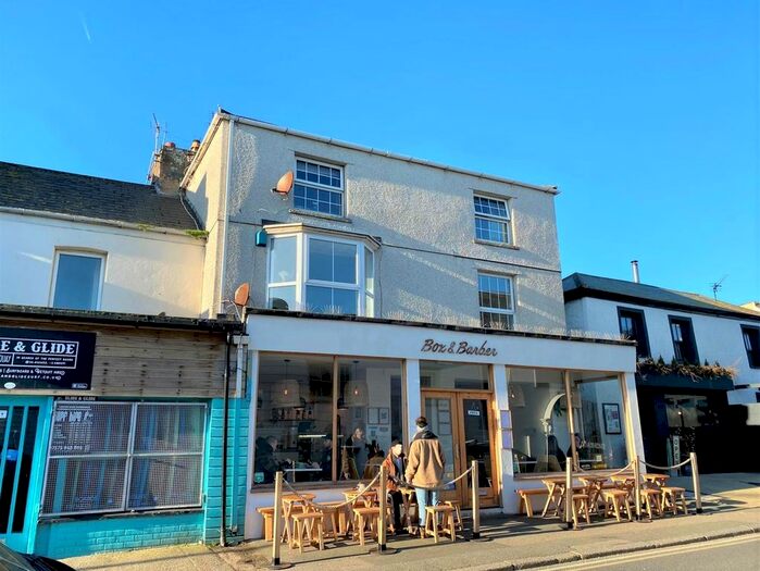 2 Bedroom Flat To Rent In Fore Street, Newquay TR7