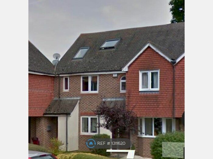 3 Bedroom End Of Terrace House To Rent In East Grinstead, East Grinstead RH19