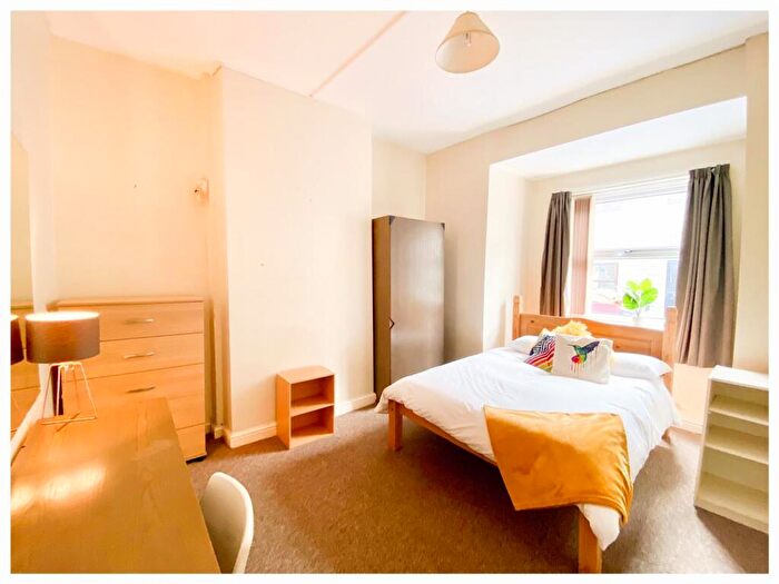 4 Bedroom Terraced House To Rent In Barber Crescent, Crookesmoor, S10