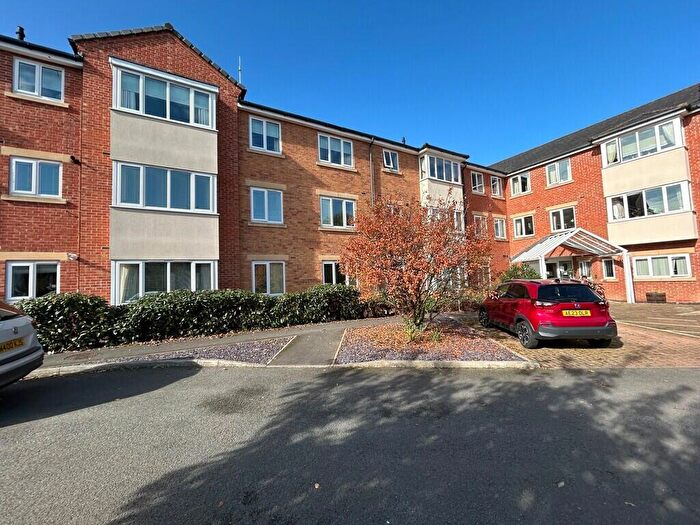 2 Bedroom Apartment For Sale In Browning Court, Bourne, PE10