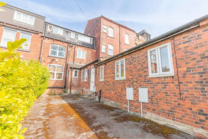 1 Bedroom Flat To Rent In Woodsley Road, Woodhouse, Leeds, LS2