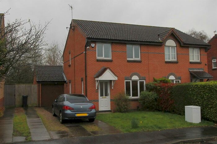 3 Bedroom Semi-Detached House To Rent In Lowther Way, Loughborough, LE11