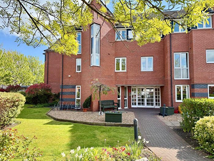 2 Bedroom Flat For Sale In Metcalfe Court, Romiley, SK6