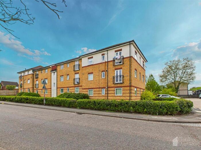 2 Bedroom Flat To Rent In Commonside Road, Harlow, CM18