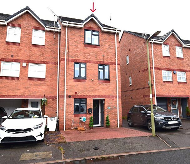 4 Bedroom Town House For Sale In Vernon Drive, Market Drayton, Shropshire, TF9
