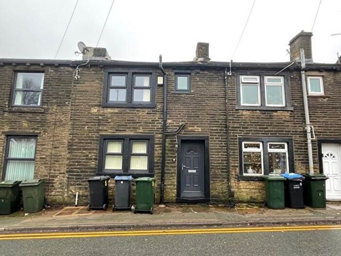 2 Bedroom Terraced House To Rent In Roper Lane, Queensbury, BD13