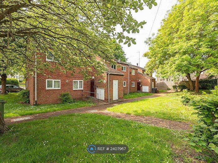 1 Bedroom Flat To Rent In Dellfield, St. Albans, AL1