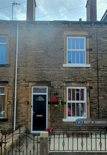 3 Bedroom Terraced House To Rent In Eshald Place, Leeds, LS26