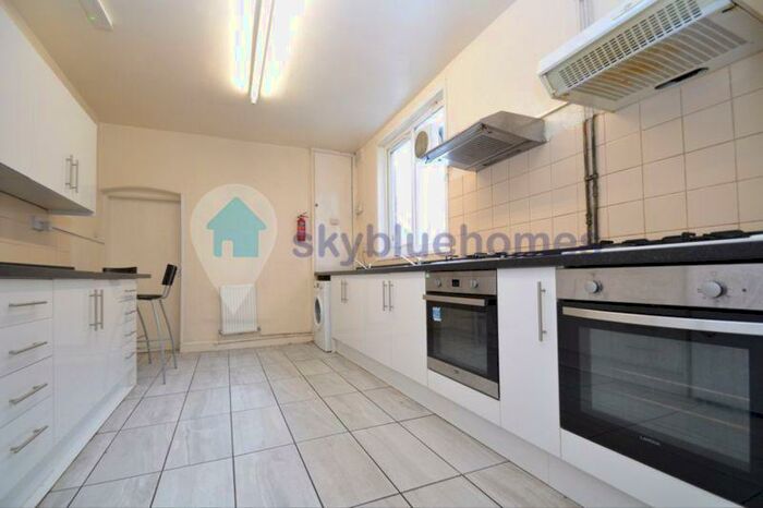 5 Bedroom Terraced House To Rent In St Albans Road, Leicester, LE2