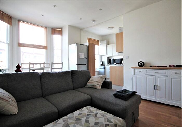 2 Bedroom Flat To Rent In Primrose Gardens, Belsize Park, NW3