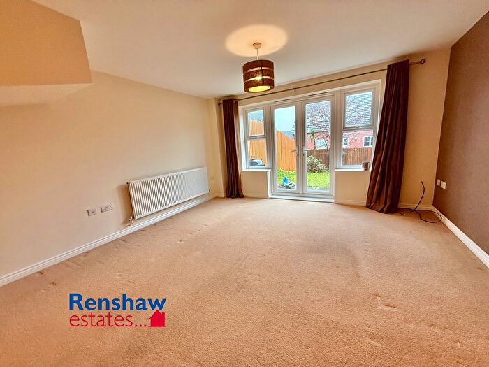 3 Bedroom Town House To Rent In Charnos Street, Ilkeston, Derbyshire, DE7